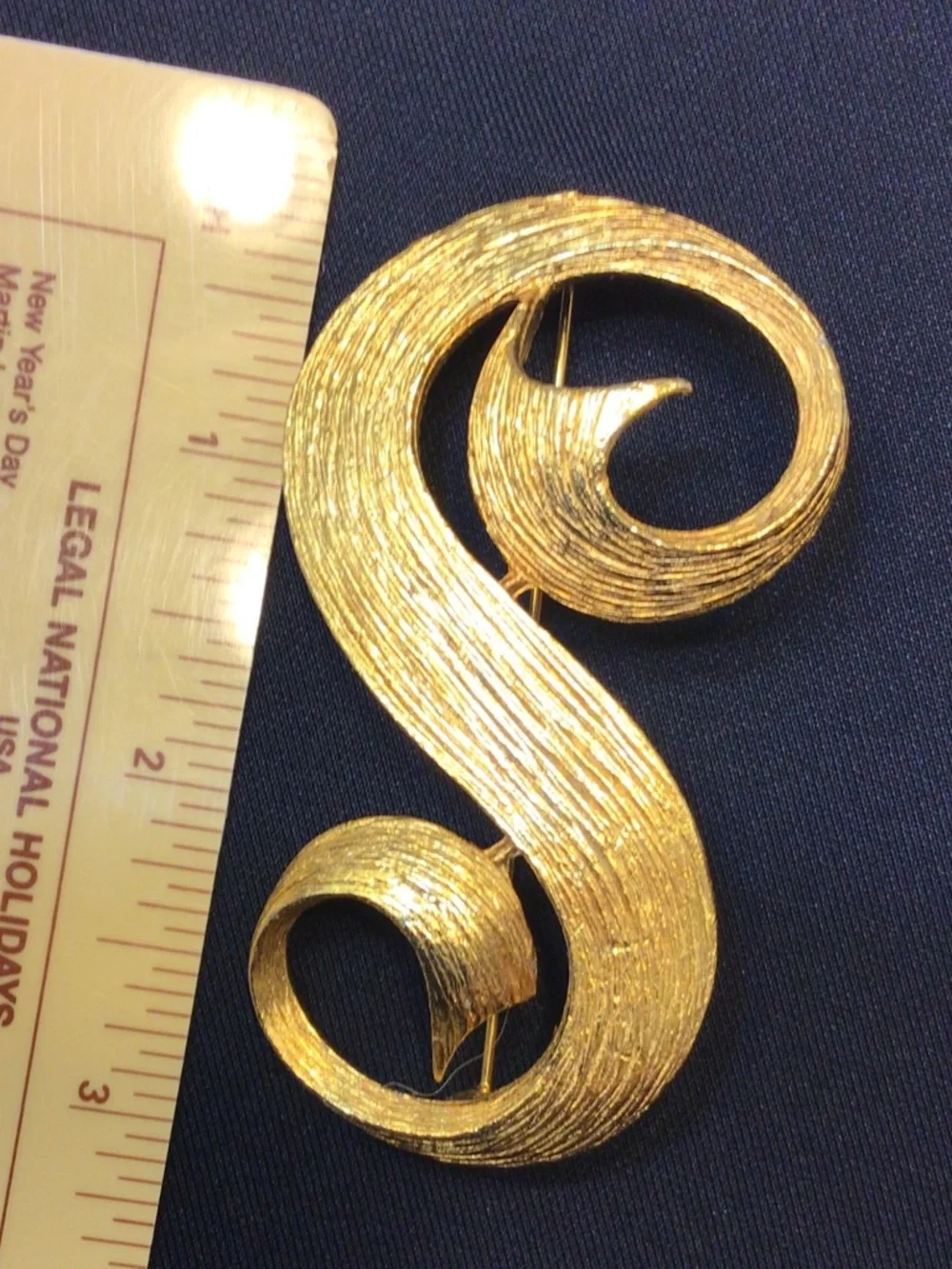 Vintage Large Textured Swirl S Brooch Pin Gold-tone metal B.S.K.
